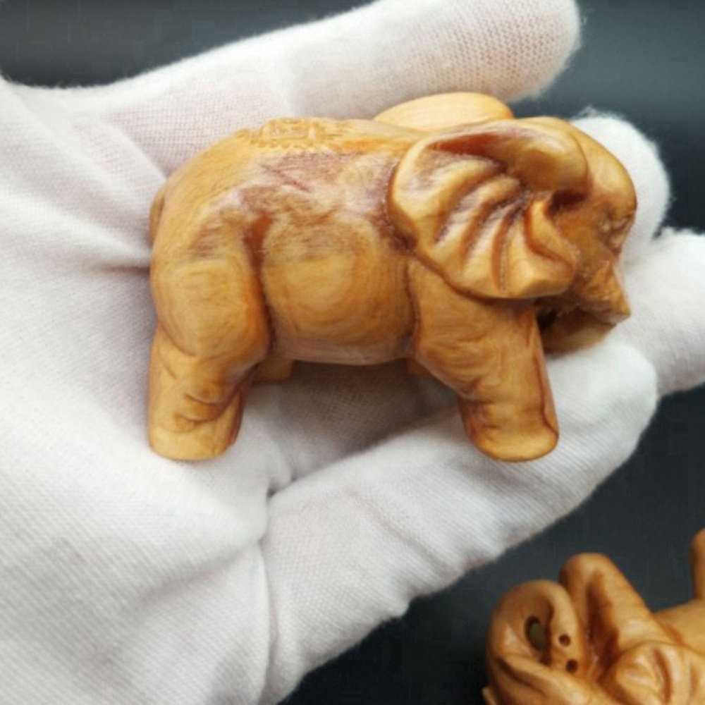 dropship Natural Thuja Wood Elephant Figurines Craft Carved Natural Wooden Mini Animals Antique Decoration