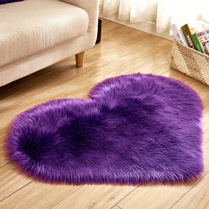 dropship 1pc Heart-Shaped Faux Sheepskin Area Rug - Soft and Plush Carpet for Home, Bedroom, Nursery, and Kid's Room - Perfect for Home Decor and Comfort