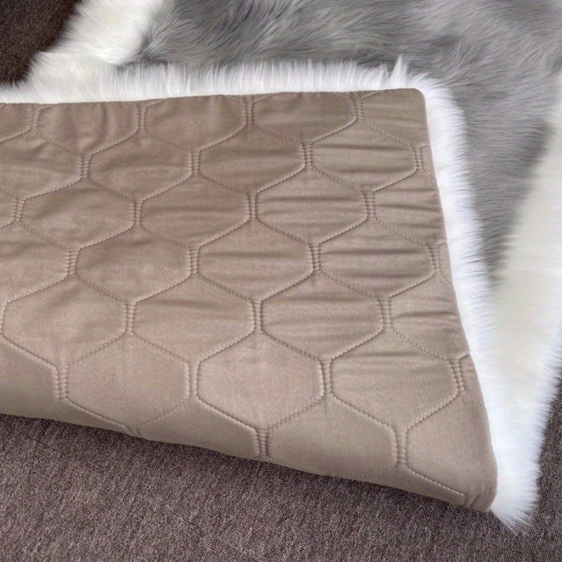 dropship 1pc, Soft and Fluffy Sheepskin Rug for Bedroom and Living Room - Non-Slip and Machine Washable Carpet for Dormitory and Room Decor
