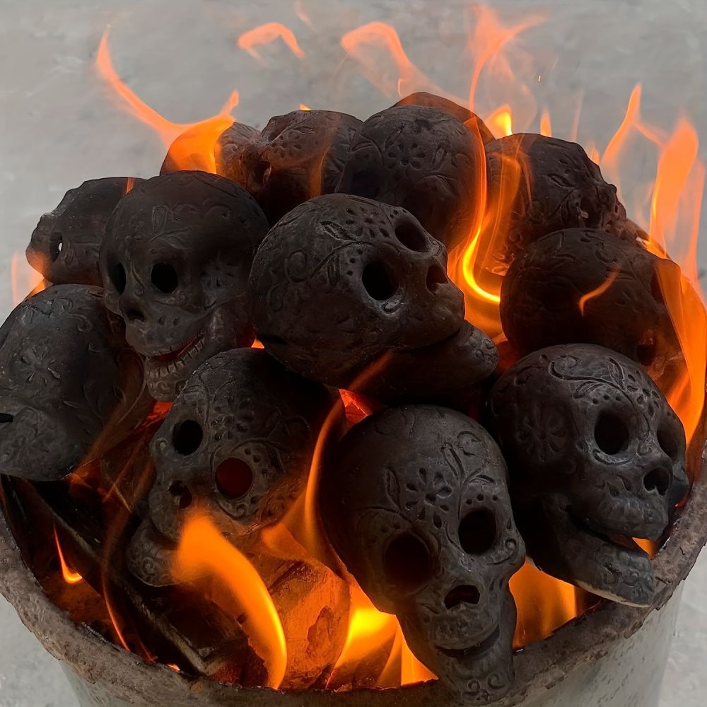 dropship 1/4/8/12pcs, Halloween Fire Pit Skull Ceramic Props,Reusable Fireproof Skull Fire Pit, Halloween Decor For Fire Pit ,Fireplace, Gas, Halloween Horror Skull Decorations, Halloween Supplies