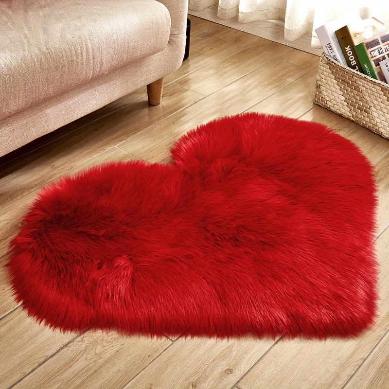 dropship 1pc Heart-Shaped Faux Sheepskin Area Rug - Soft and Plush Carpet for Home, Bedroom, Nursery, and Kid's Room - Perfect for Home Decor and Comfort
