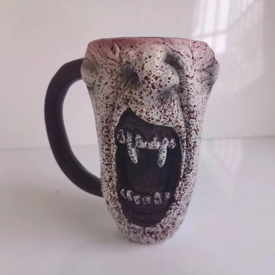 dropship Halloween Resin Product Tricky Scary Toy Water Cup (No Drinking Water)