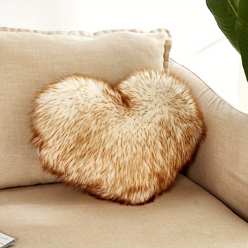 dropship 1pc Love Heart Plush Pillow - Soft and Cozy Indoor Sofa Chair Bed Cushion for Home Decoration - Removable and Machine Washable