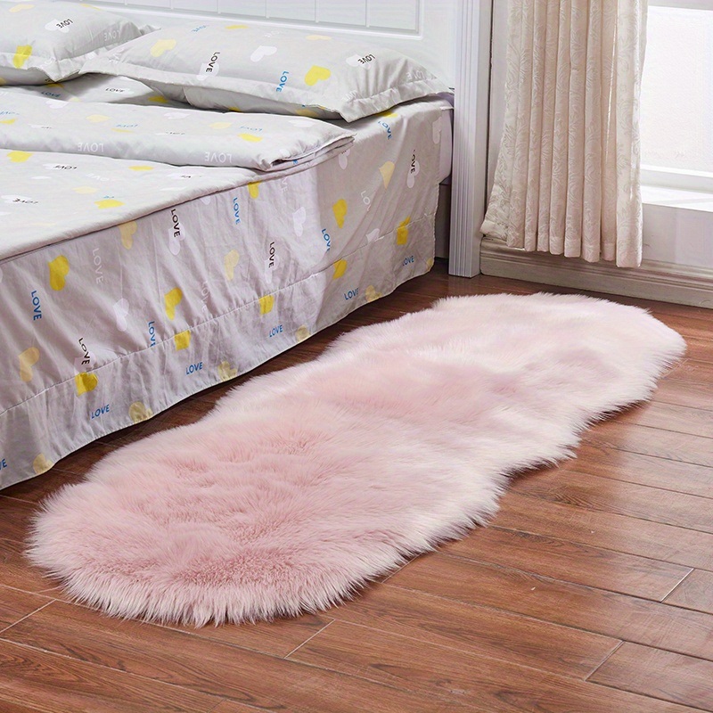 dropship 1pc, Wool Carpet Long Fur Carpet Indoor Bedroom Floor Mat 23.62*70.87inch Ripped Shape Acrylic 80% Polyester 20% Suede Fleece Bottom Long Fur Carpet
