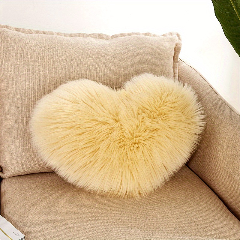 dropship 1pc Love Heart Plush Pillow - Soft and Cozy Indoor Sofa Chair Bed Cushion for Home Decoration - Removable and Machine Washable