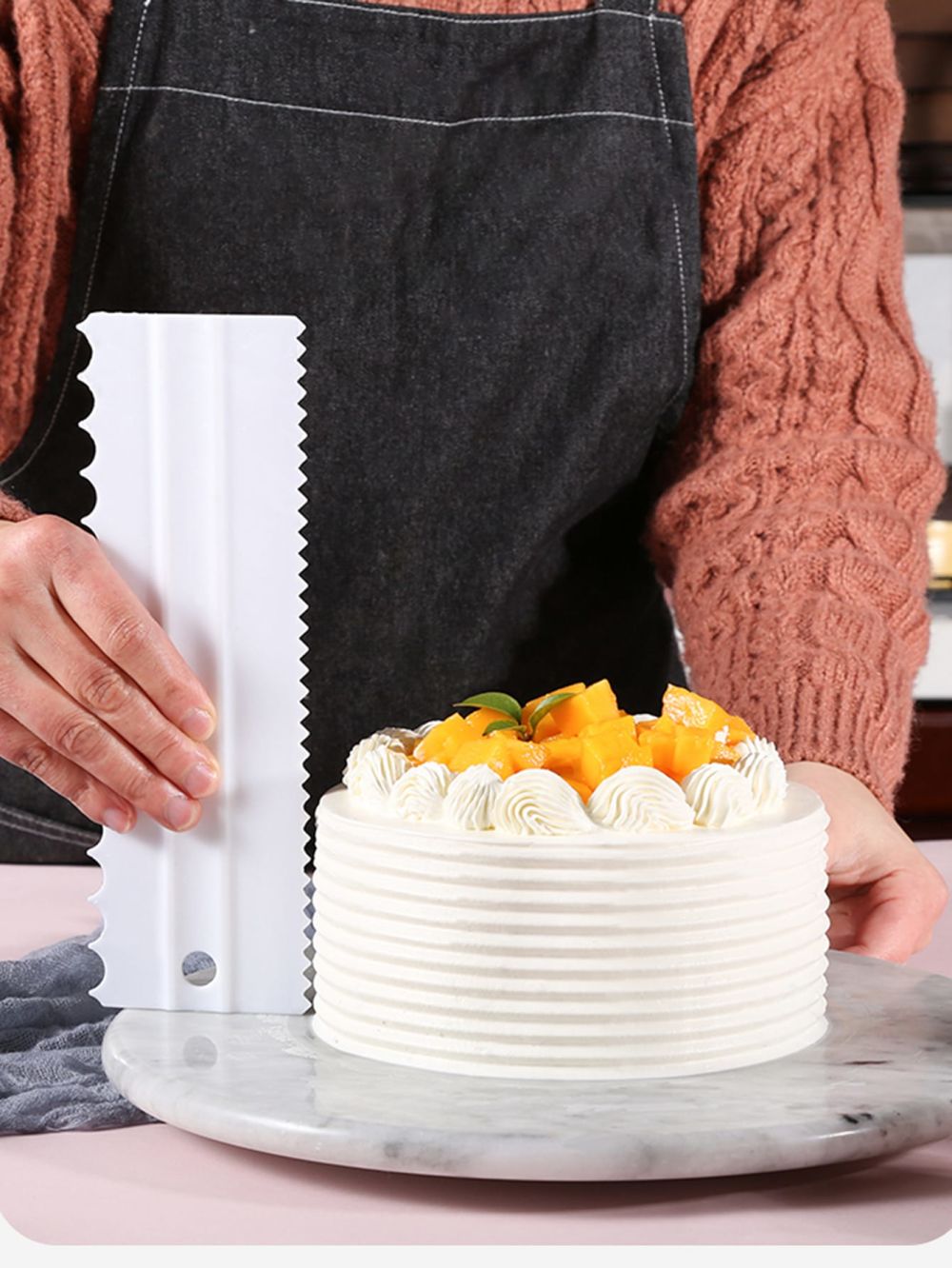 dropship 4pcs/set Double-Sided Cake Scraper - Perfect for Cream, Mousse, Butter, and Cake Edges - Random Color