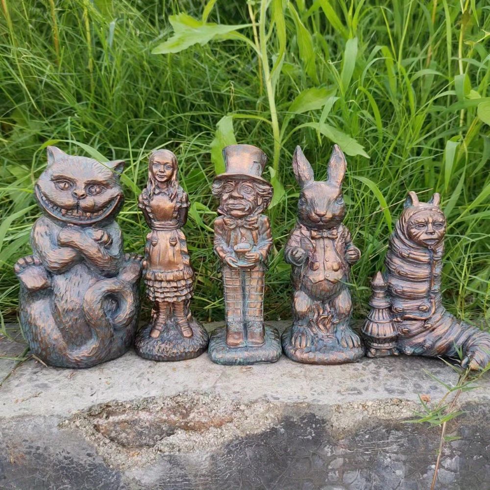 dropship 1pc Wonderland Ornament Set, Hand Cast Stone Resin Statue Ornament, Alice In Wonderland, For Outdoor Garden Yard Indoor Handicrafts